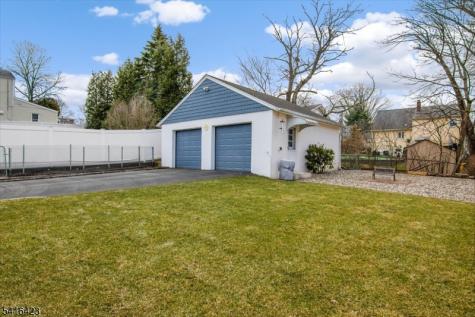 69 S Mountain Avenue Cedar Grove NJ 07009