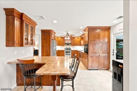 14 Daria Drive Pequannock NJ 07440