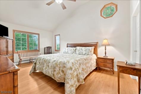 14 Daria Drive Pequannock NJ 07440