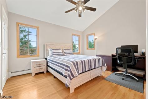 14 Daria Drive Pequannock NJ 07440