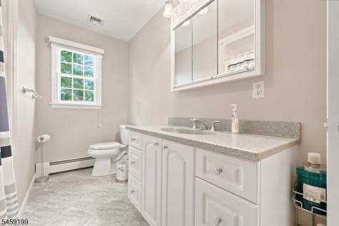 14 Daria Drive Pequannock NJ 07440
