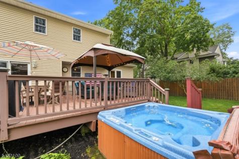 14 Daria Drive Pequannock NJ 07440