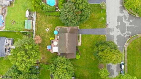14 Daria Drive Pequannock NJ 07440