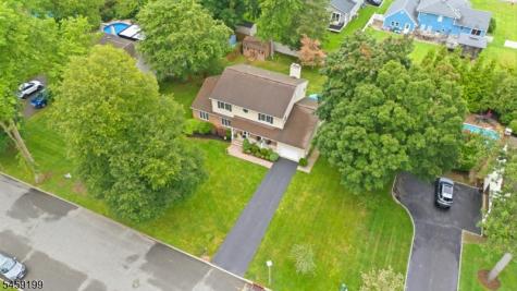 14 Daria Drive Pequannock NJ 07440