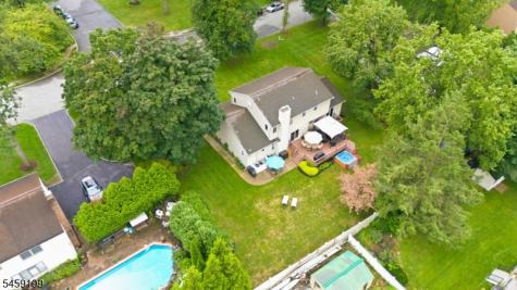 14 Daria Drive Pequannock NJ 07440