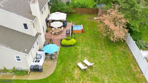 14 Daria Drive Pequannock NJ 07440