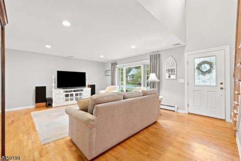 14 Daria Drive Pequannock NJ 07440