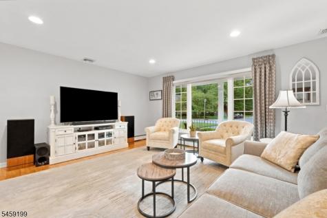 14 Daria Drive Pequannock NJ 07440