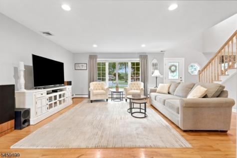 14 Daria Drive Pequannock NJ 07440