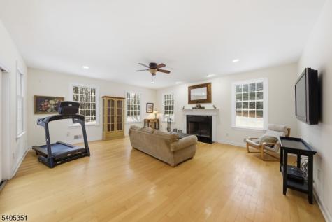 20 Sleepy Hollow Road Denville NJ 07834