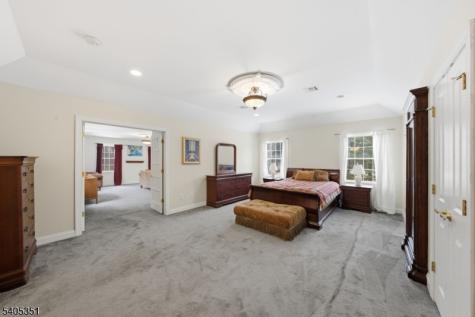 20 Sleepy Hollow Road Denville NJ 07834