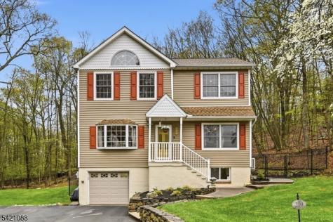 219 Snake Den Road Bloomingdale NJ 07465