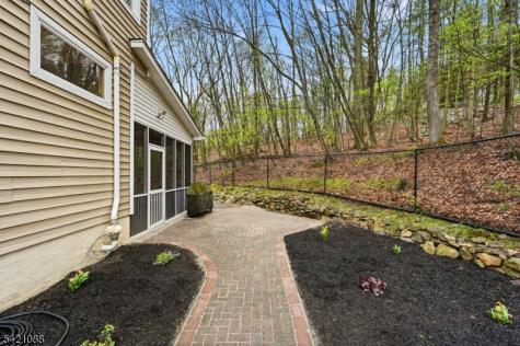 219 Snake Den Road Bloomingdale NJ 07465