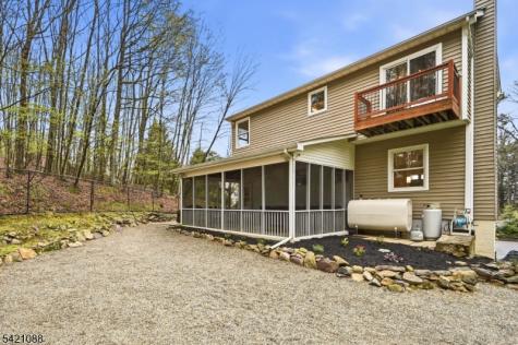 219 Snake Den Road Bloomingdale NJ 07465