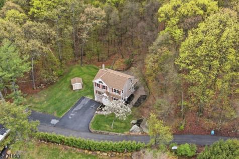219 Snake Den Road Bloomingdale NJ 07465