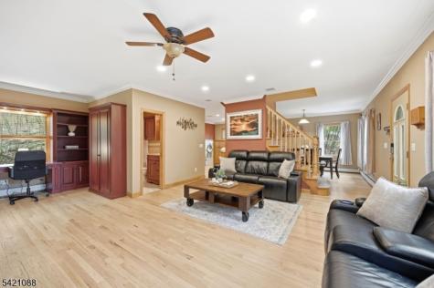 219 Snake Den Road Bloomingdale NJ 07465