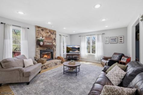 11 Victoria Crossing Road Knowlton NJ 07832