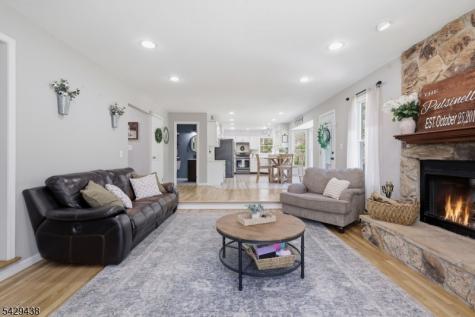 11 Victoria Crossing Road Knowlton NJ 07832