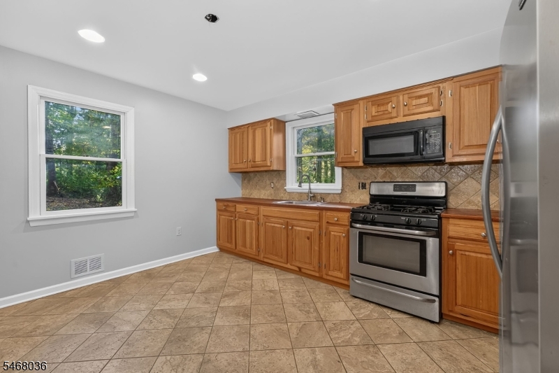 43 Potterstown Road Clinton NJ 08833