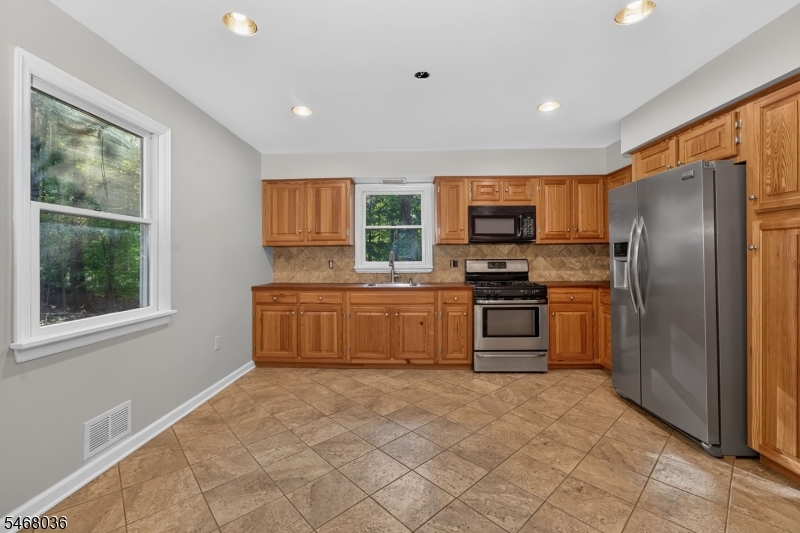 43 Potterstown Road Clinton NJ 08833