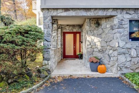 43 Bradford Avenue Montclair NJ 07043