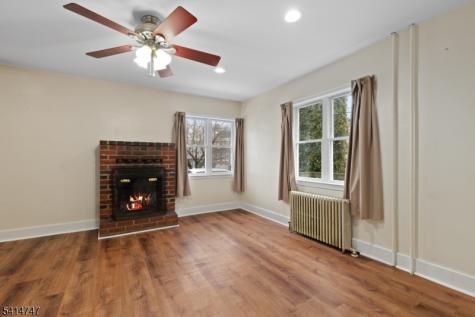 19 Adams Street Belvidere NJ 07823