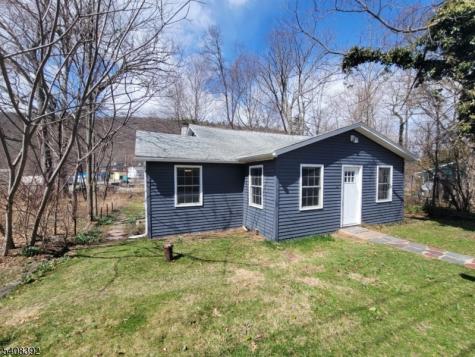 4 Henry Street Frankford NJ 07826
