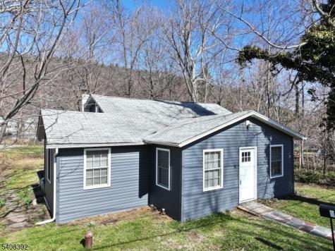 4 Henry Street Frankford NJ 07826