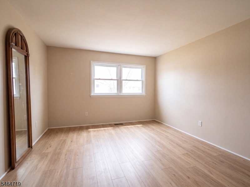 1 Arthur Street Roselle NJ 07203