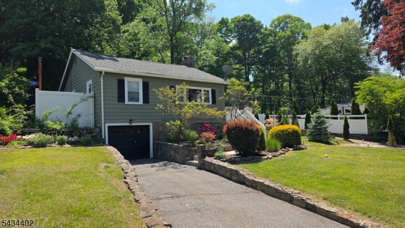 37 Grandview Avenue Jefferson NJ 07460