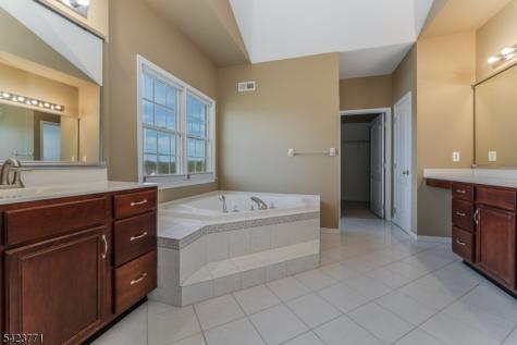 61 Albert Drive Union NJ 08809