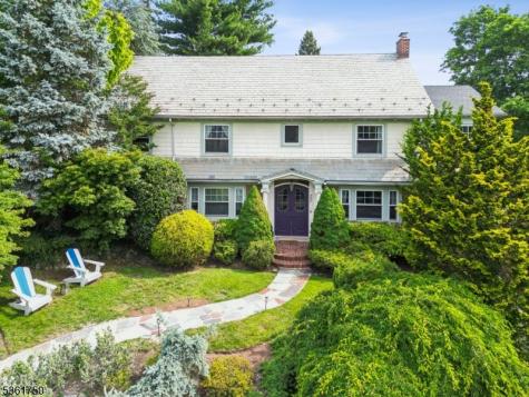 27 Fairway Drive West Orange NJ 07052