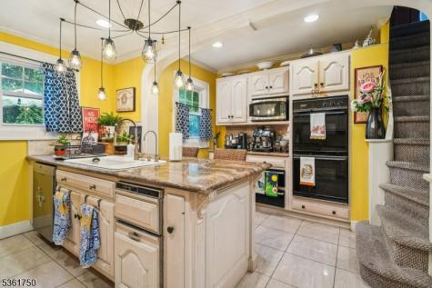 27 Fairway Drive West Orange NJ 07052