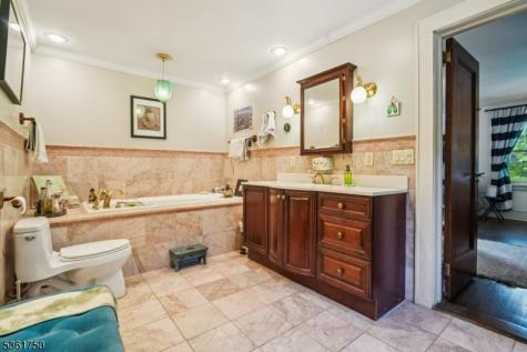 27 Fairway Drive West Orange NJ 07052