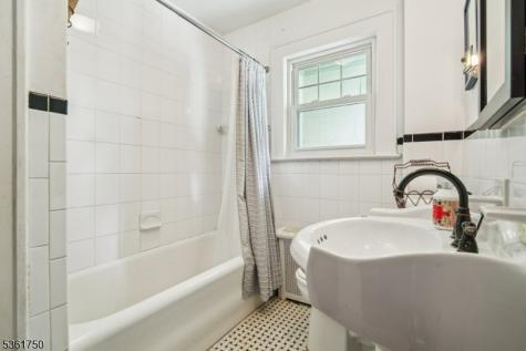 27 Fairway Drive West Orange NJ 07052