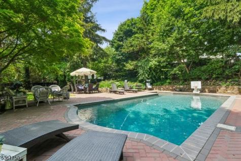 27 Fairway Drive West Orange NJ 07052