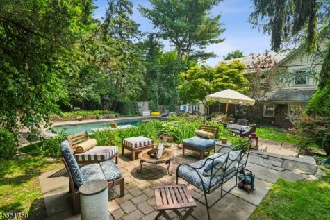 27 Fairway Drive West Orange NJ 07052