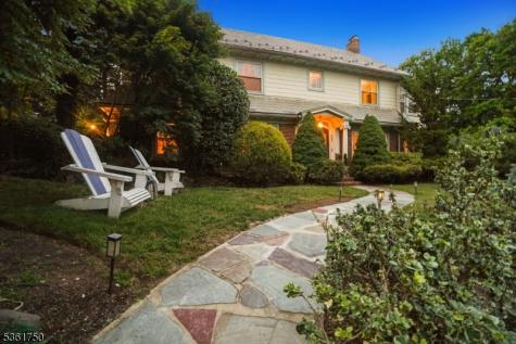 27 Fairway Drive West Orange NJ 07052
