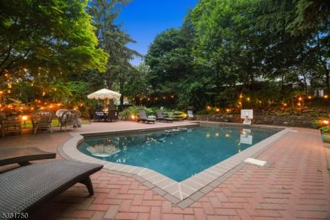 27 Fairway Drive West Orange NJ 07052