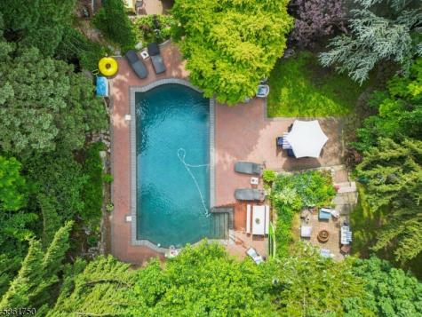 27 Fairway Drive West Orange NJ 07052