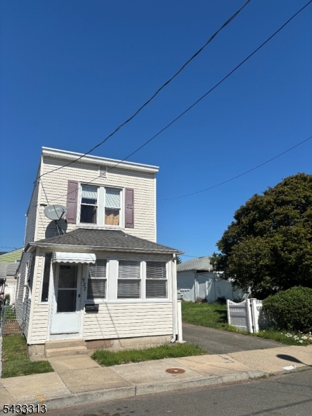 927 Meacham Avenue Linden NJ 07036