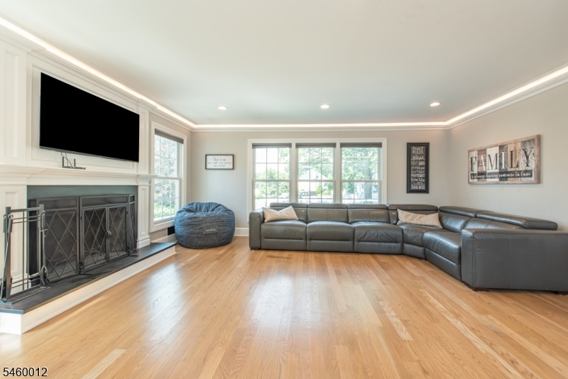 9 Alexandria Drive East Hanover NJ 07936