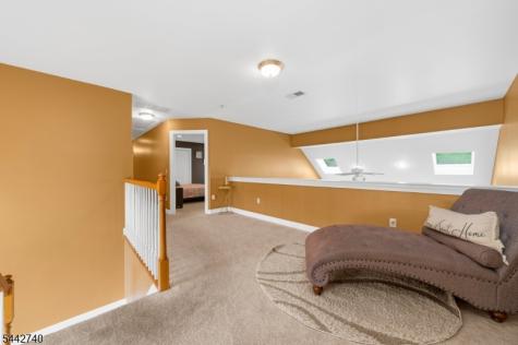 3 Regal Way Raritan NJ 08822
