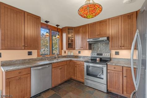 2 Oneida Avenue Hopatcong NJ 07843