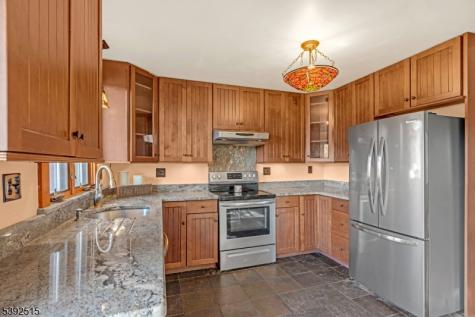 2 Oneida Avenue Hopatcong NJ 07843