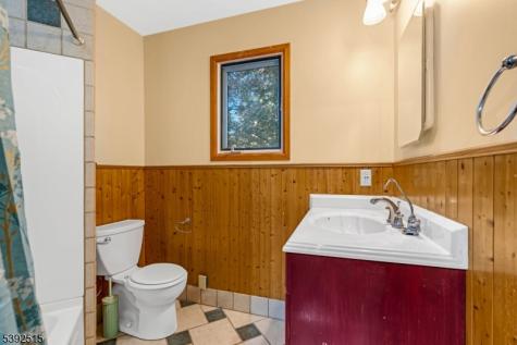 2 Oneida Avenue Hopatcong NJ 07843