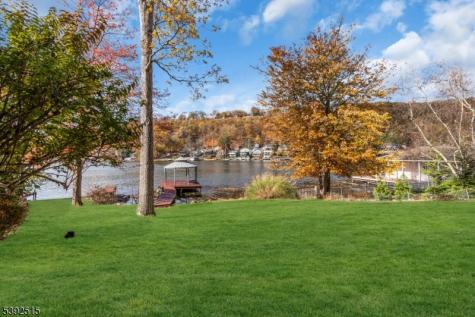 2 Oneida Avenue Hopatcong NJ 07843