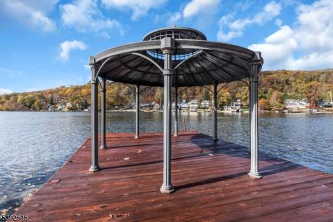 2 Oneida Avenue Hopatcong NJ 07843