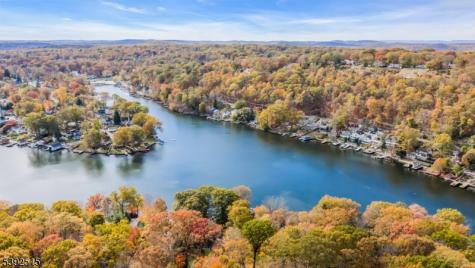 2 Oneida Avenue Hopatcong NJ 07843
