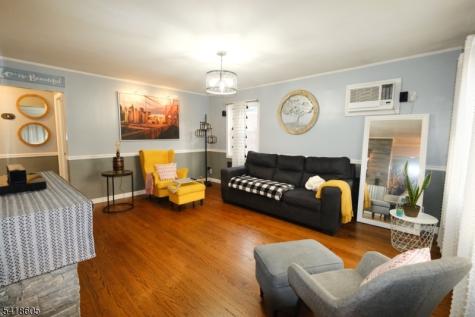 534 Monmouth Avenue Linden NJ 07036